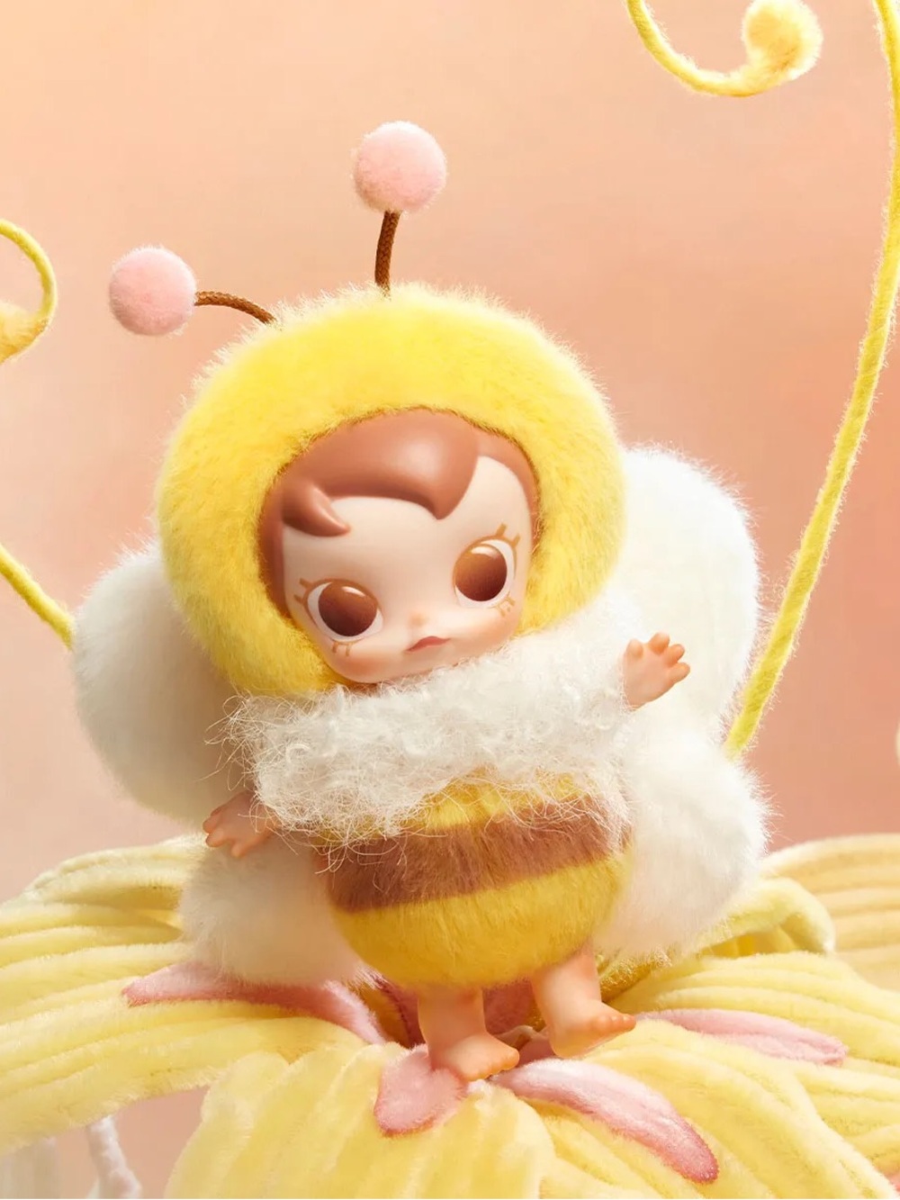 PopMart Baby Molly Buggy Roam Series - Lively Bee 🐝